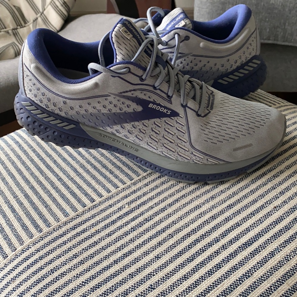 Brooks brother running shoes